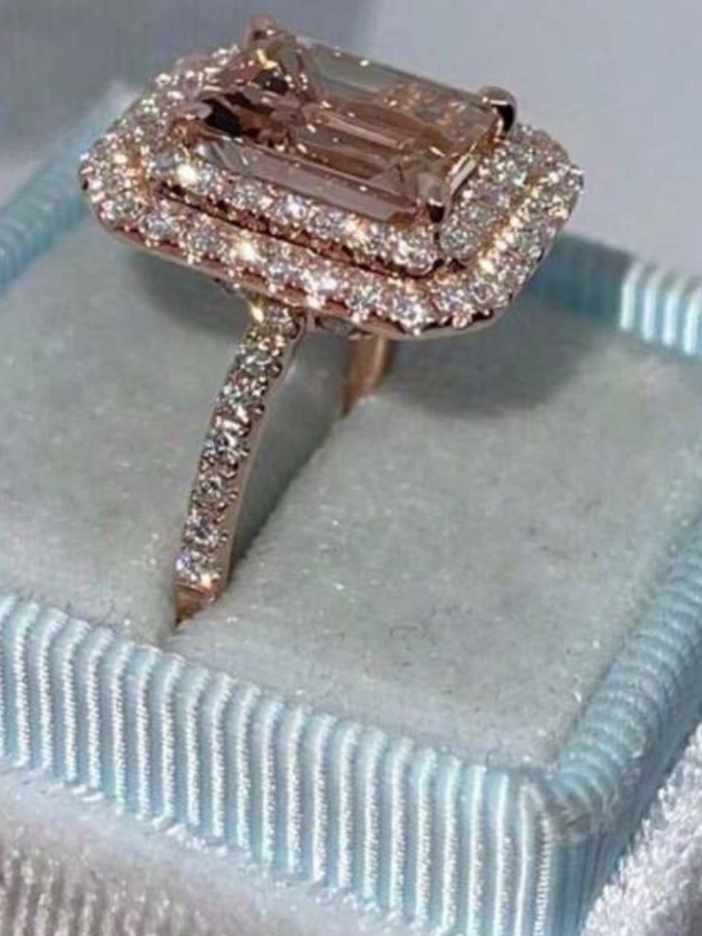 Rose gold ring - Picture 4 of 4